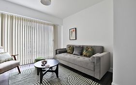 Amber Vista 2 Bedroom Apartments- Supermarket, Coffee Shop, Restaurants & Parking Below